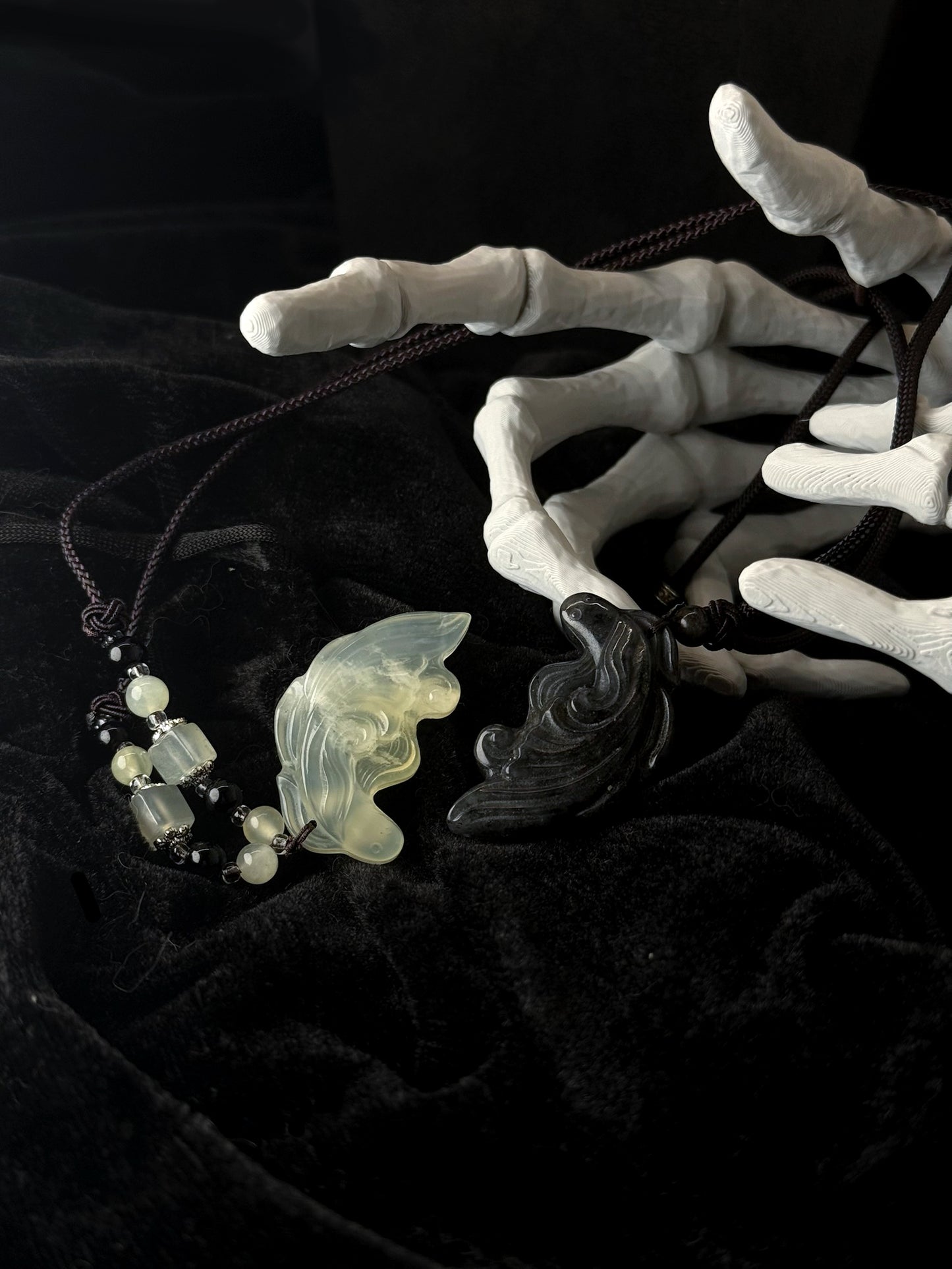 THE TWIN DESCENT: SHADOW & FROST KOI RELIC